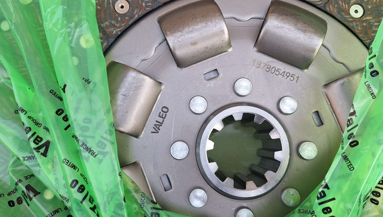 صفحه کلاج امیکو